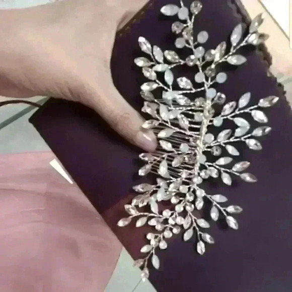Luxury Bridal Crystal Hair Piece Comb - Picture 4 of 6